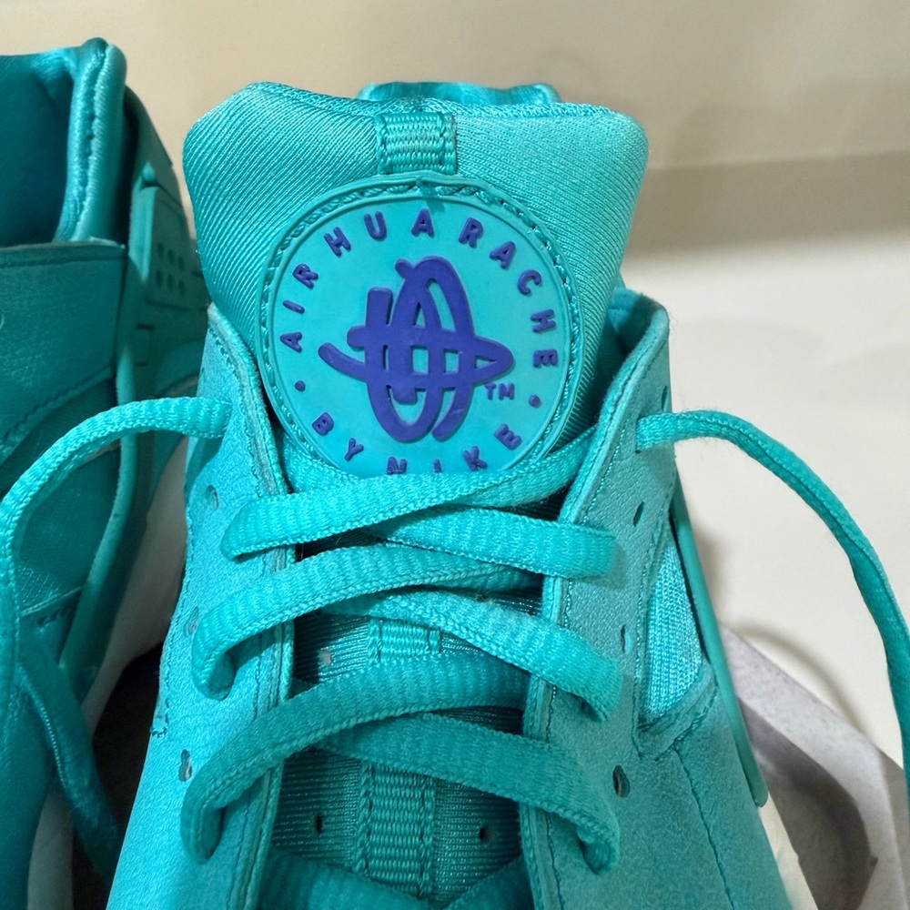 Nike Air Huarache Size 9 Teal/Turquoise Sneakers Lightweight  & Iconic Style - Picture 8 of 12